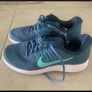 Nike Lunarglide 8 never worn!